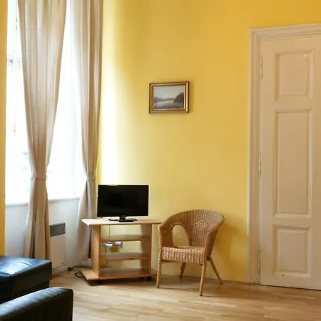 Royal Serikova Apartman